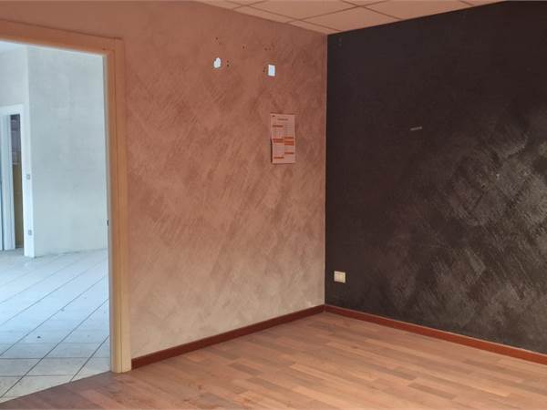 SAMBUCETO-CONFINE CON PESCARA 